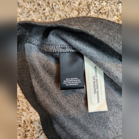 NWOT Ann Taylor charcoal gray fitted top Med - Picture 4 of 5